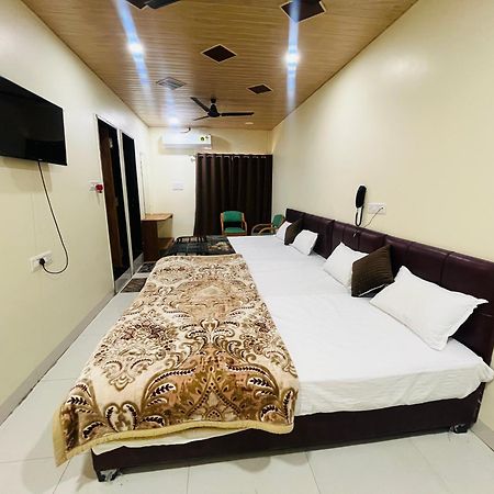 Shri Shiv Ganga Bhakt Niwas Hotel Ujjain Bagian luar foto