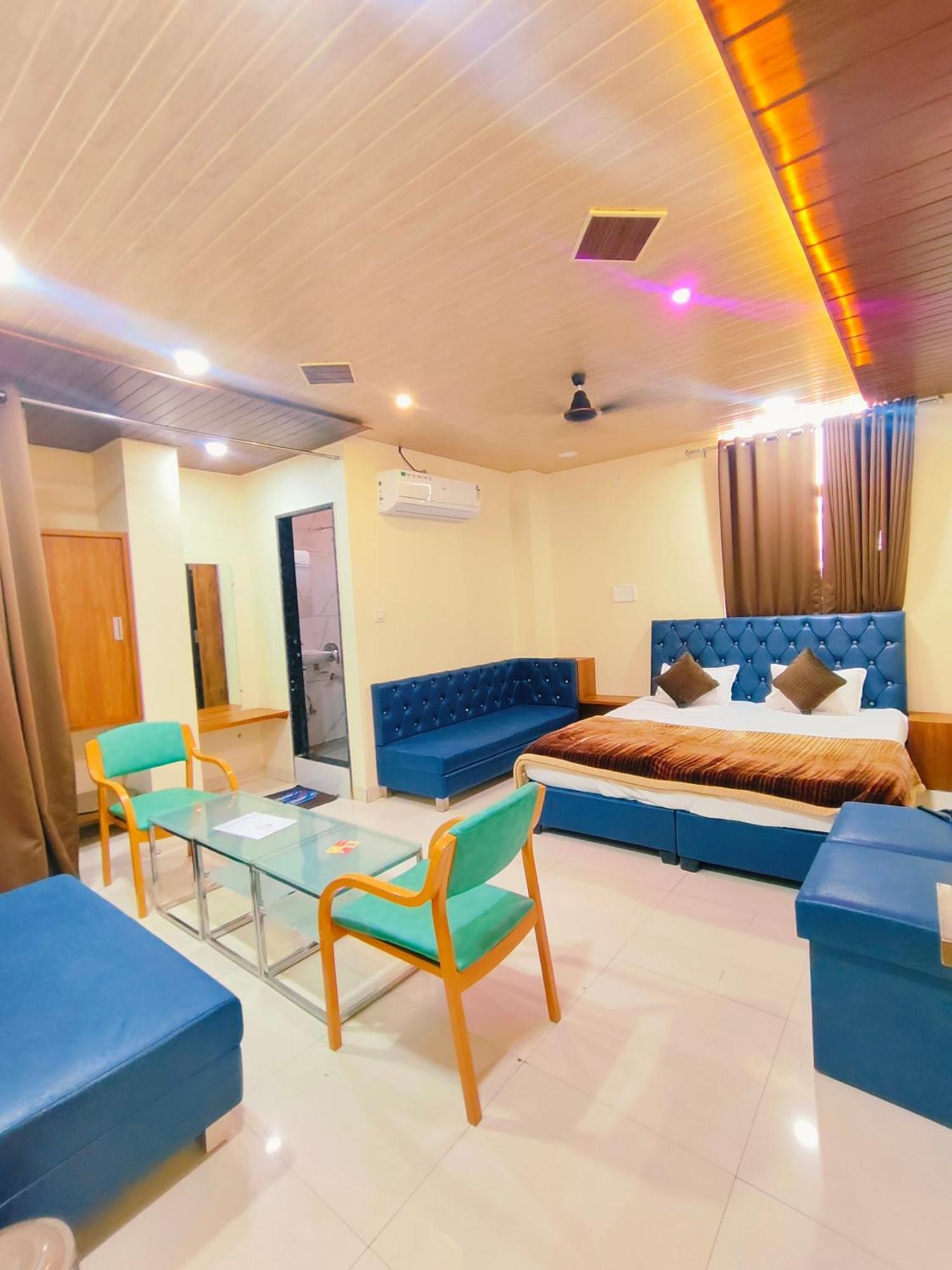 Shri Shiv Ganga Bhakt Niwas Hotel Ujjain Bagian luar foto