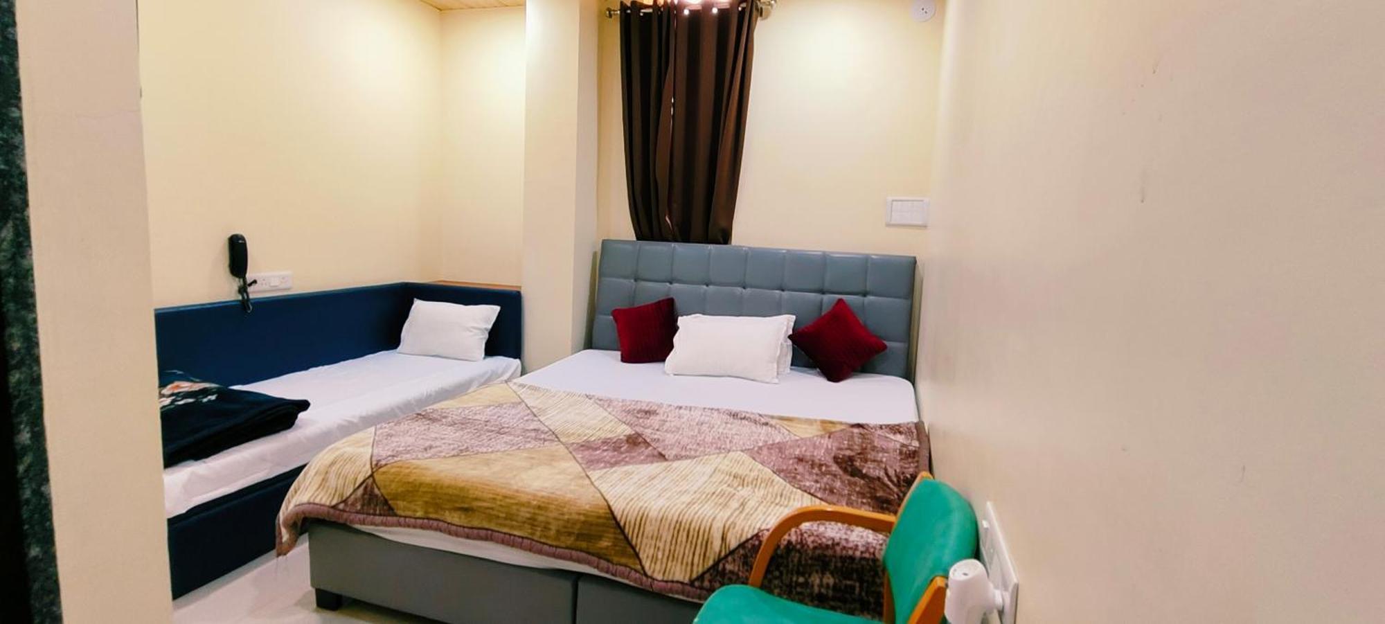 Shri Shiv Ganga Bhakt Niwas Hotel Ujjain Bagian luar foto