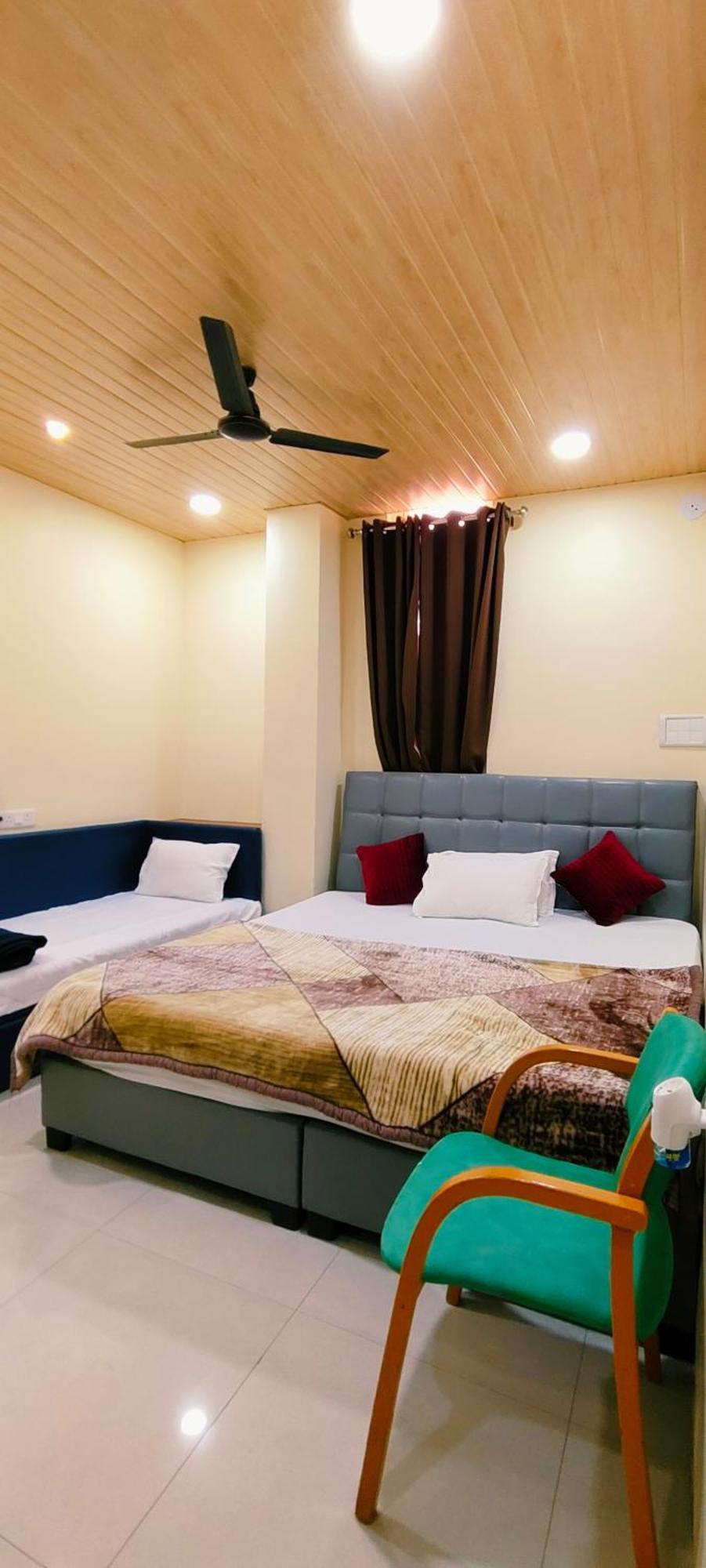 Shri Shiv Ganga Bhakt Niwas Hotel Ujjain Bagian luar foto