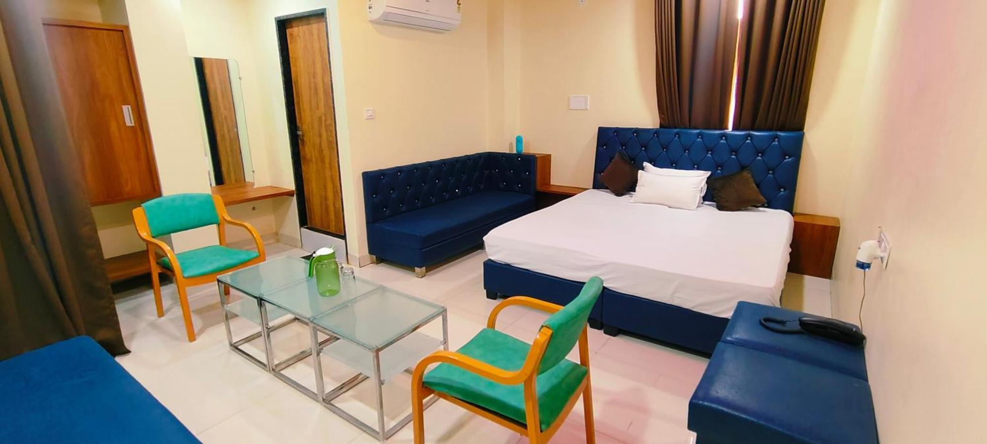 Shri Shiv Ganga Bhakt Niwas Hotel Ujjain Bagian luar foto