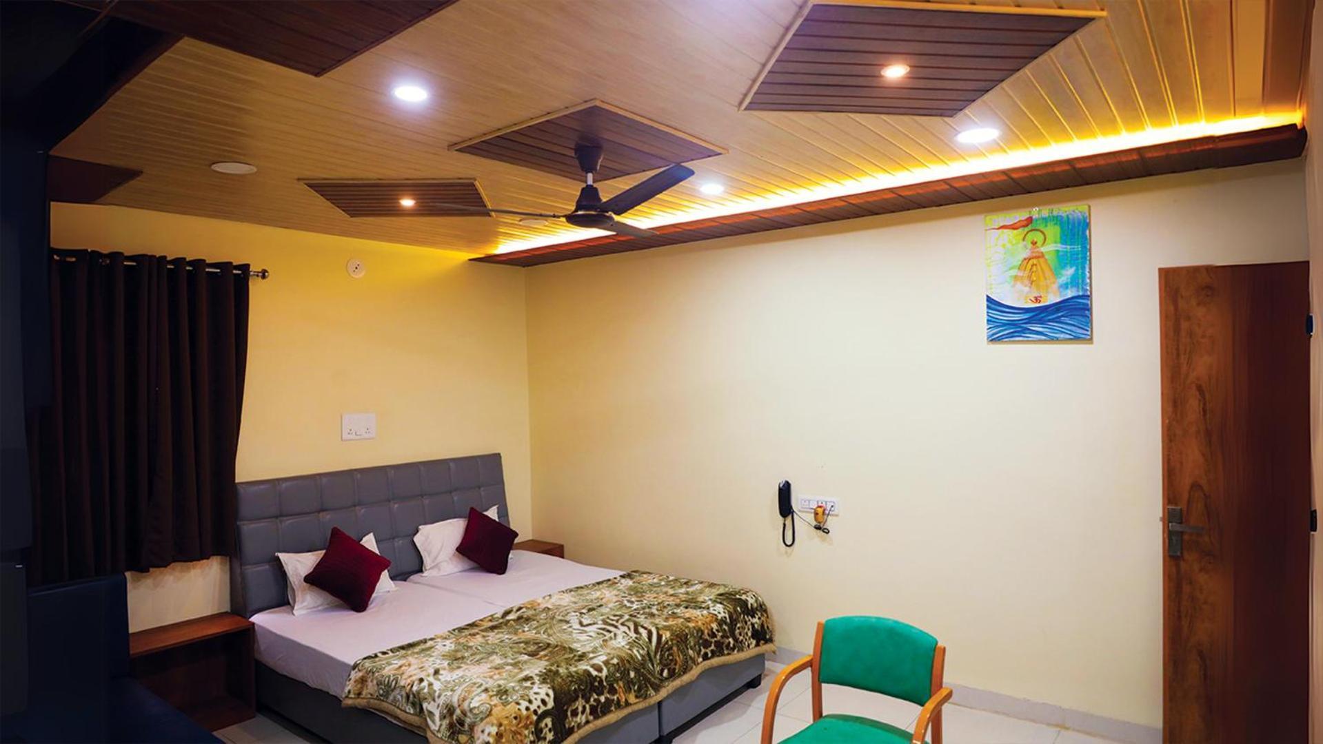 Shri Shiv Ganga Bhakt Niwas Hotel Ujjain Bagian luar foto