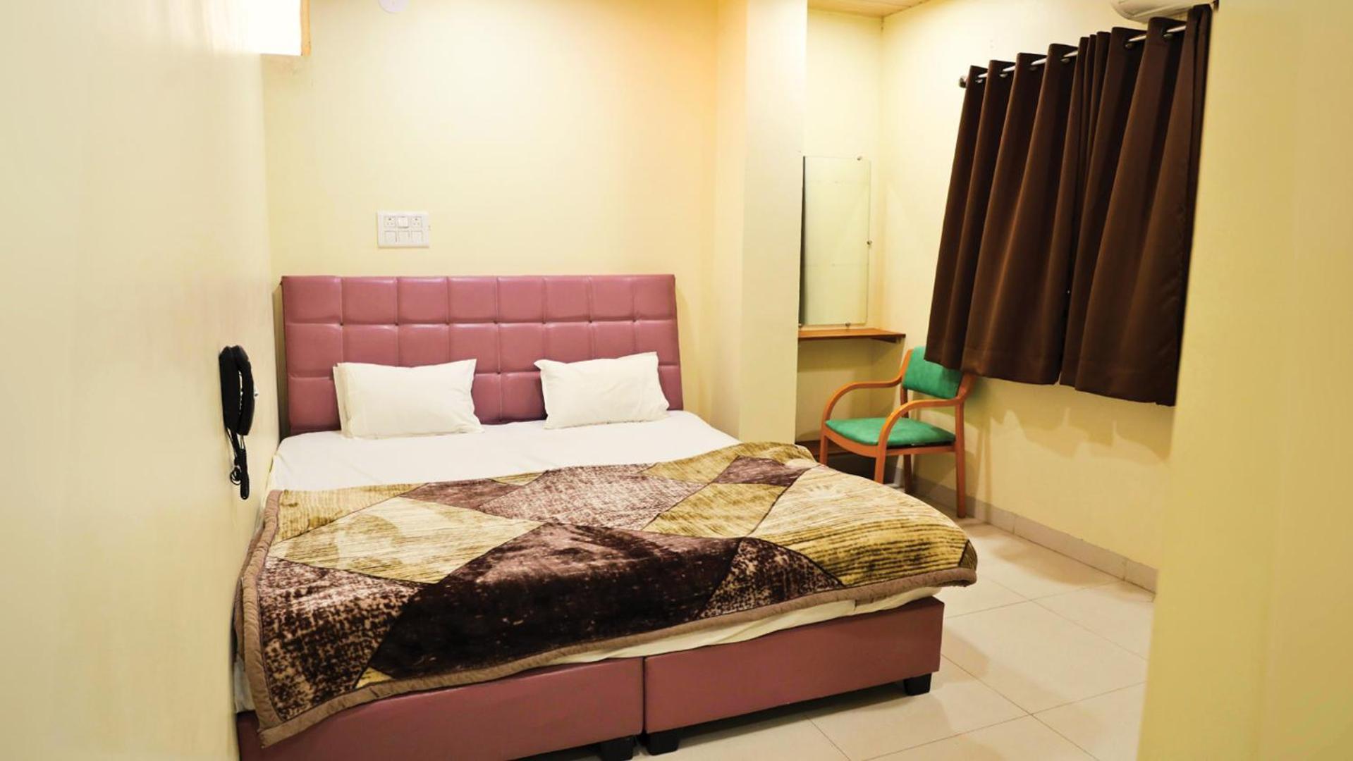 Shri Shiv Ganga Bhakt Niwas Hotel Ujjain Bagian luar foto
