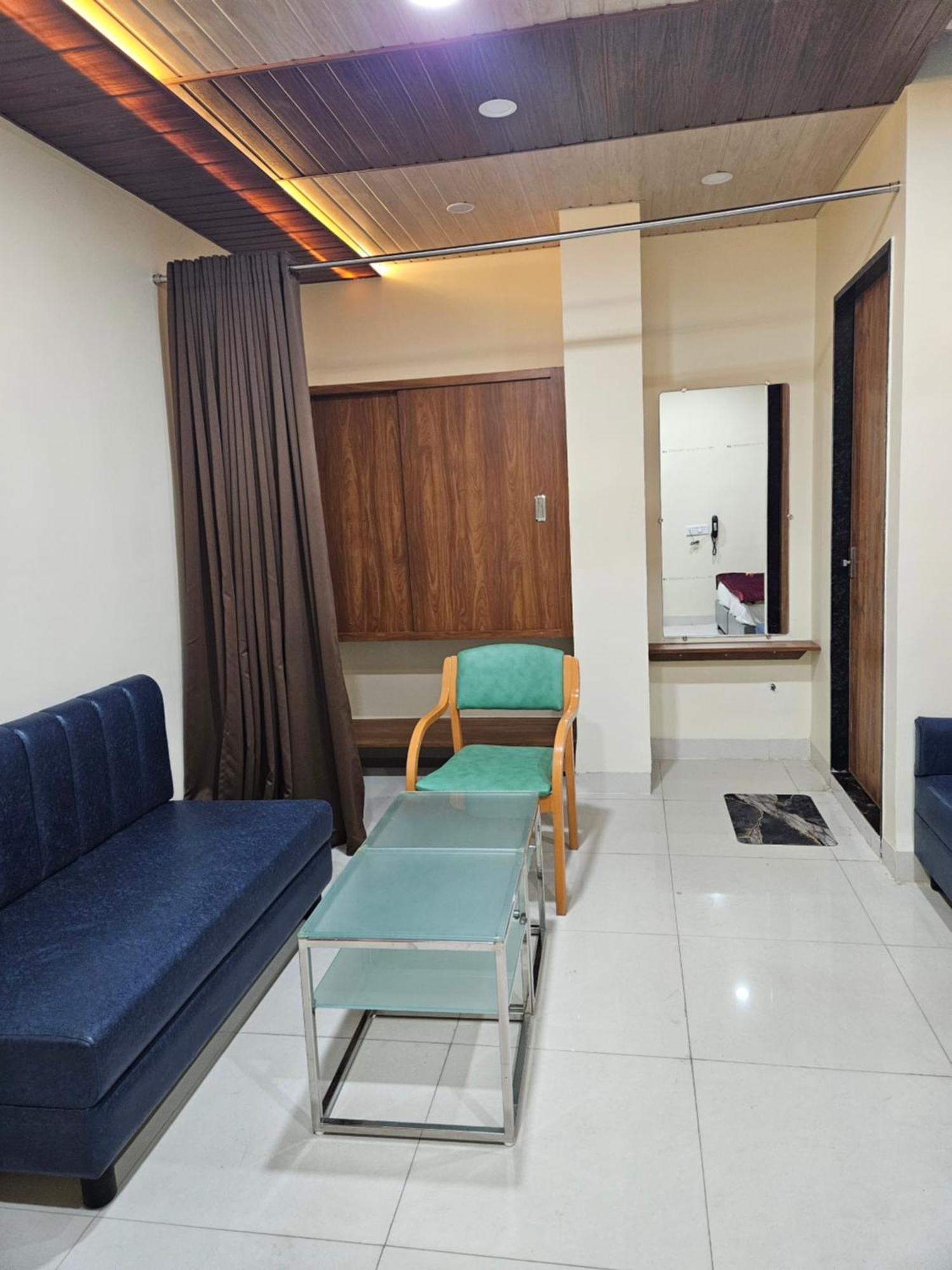 Shri Shiv Ganga Bhakt Niwas Hotel Ujjain Bagian luar foto