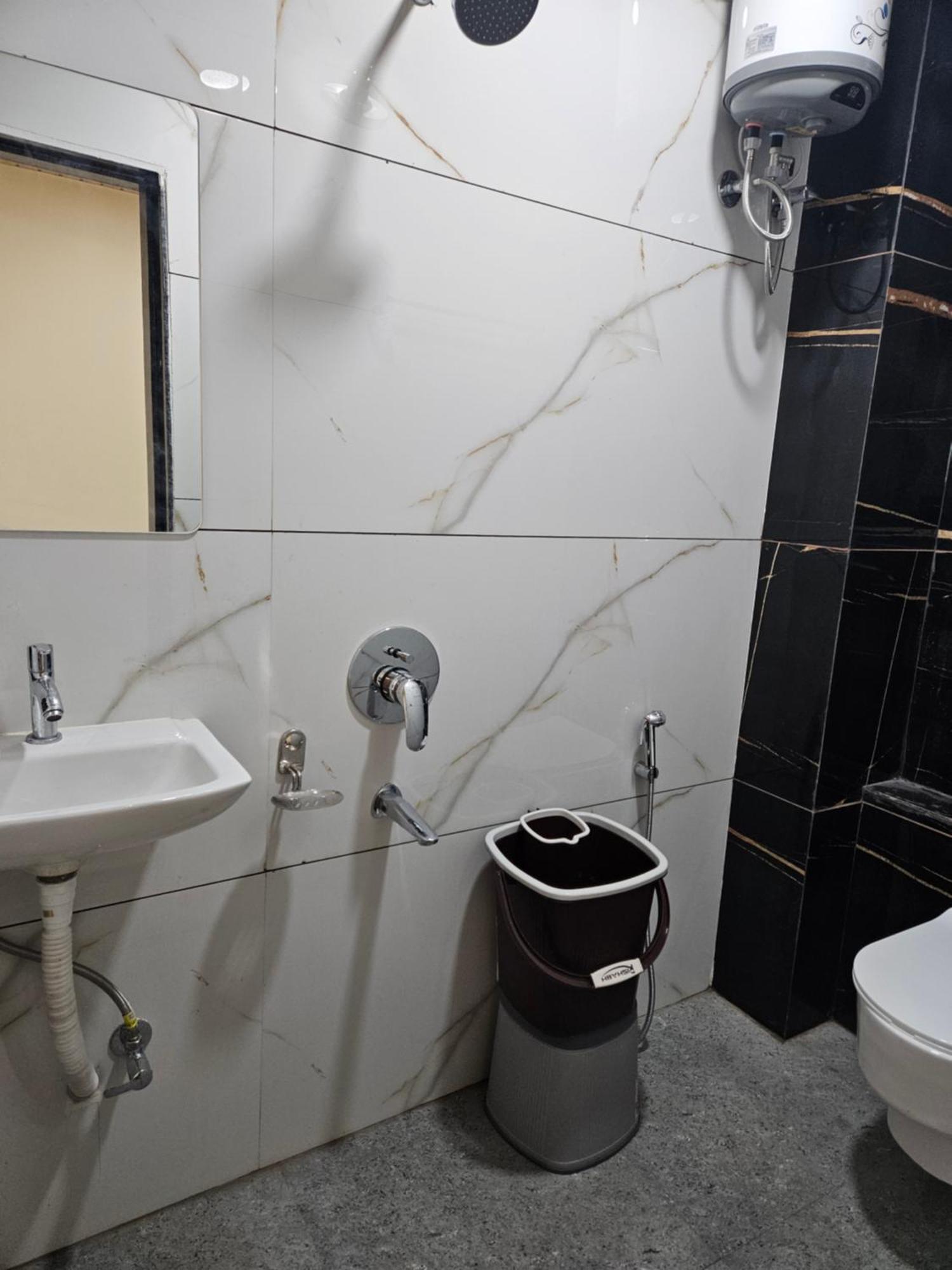 Shri Shiv Ganga Bhakt Niwas Hotel Ujjain Bagian luar foto